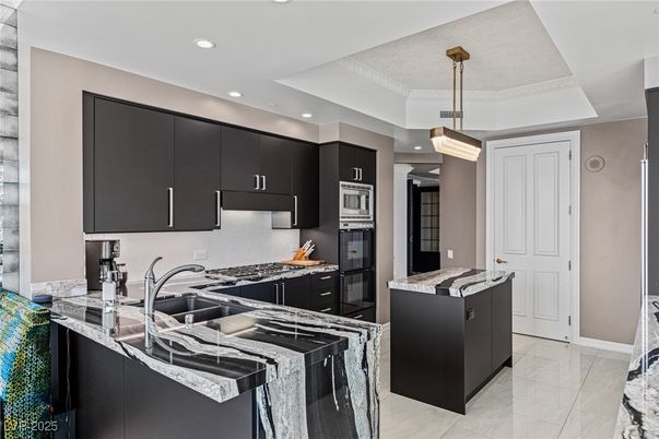 Interior, Kitchen, Pendant Lights, Recessed Lighting, Stainless Steel Appliances