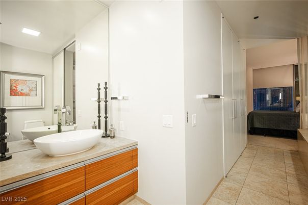 Bathroom, Bedroom, Interior, Recessed Lighting