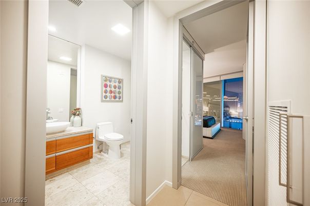 Bathroom, Interior, Recessed Lighting