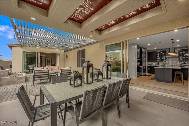 Exterior, Kitchen, Recessed Lighting