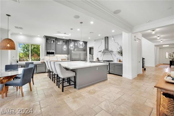 Dining room, Interior, Kitchen, Pendant Lights, Recessed Lighting, Stainless Steel Appliances