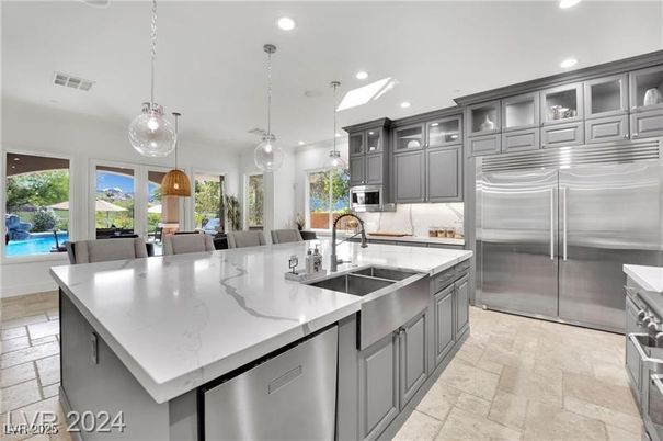 Dining room, Interior, Kitchen, Pendant Lights, Recessed Lighting, Stainless Steel Appliances