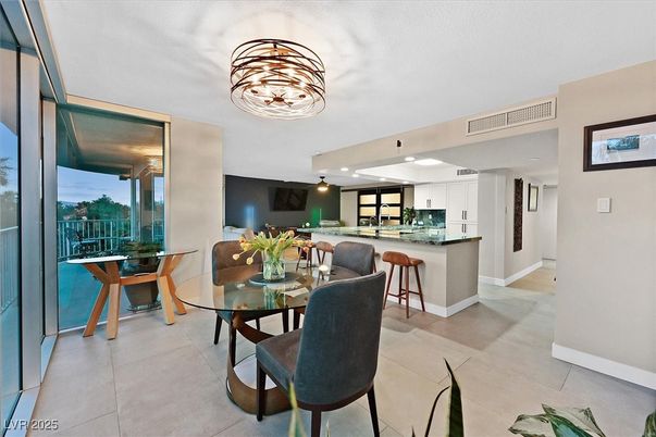 Chandelier, Dining room, Interior, Kitchen