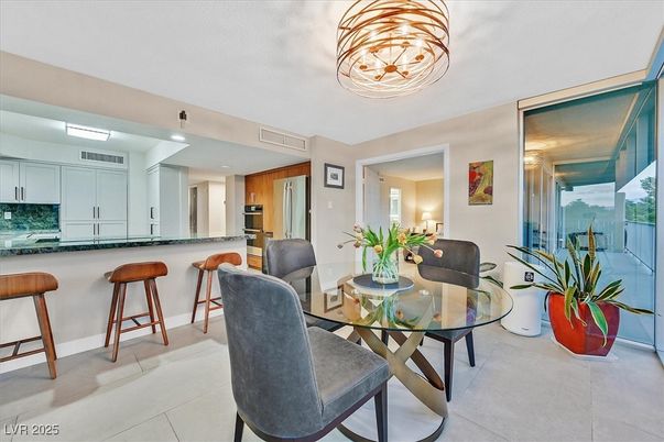 Dining room, Interior, Kitchen, Stainless Steel Appliances