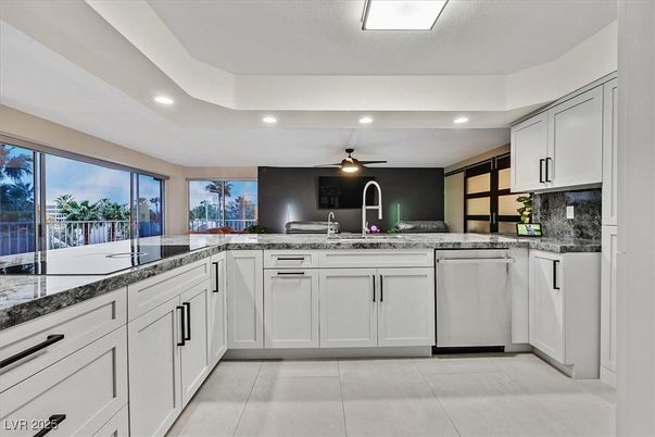 Interior, Kitchen, Recessed Lighting
