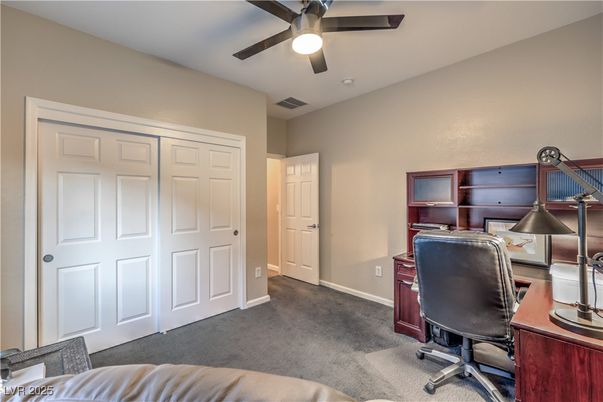 Home Office, Interior