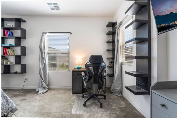 Home Office, Interior