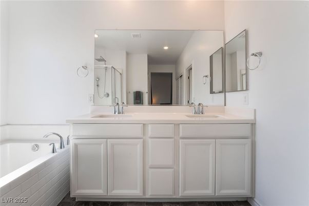 Bathroom, Dual Sink Vanities, Interior, Recessed Lighting