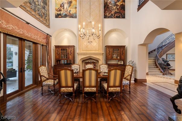 Chandelier, Dining room, Fireplace, Interior, Wood Texture Flooring