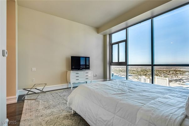Bedroom, Interior, Water, Wood Texture Flooring