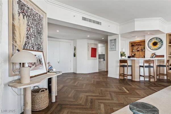 Interior, Recessed Lighting, Wood Texture Flooring
