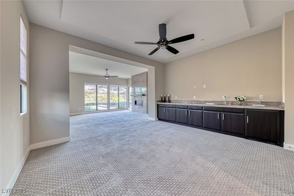 Empty room, Interior, Recessed Lighting