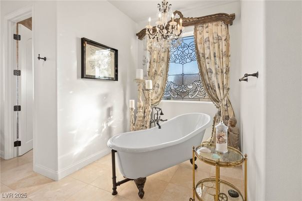 Bathroom, Free Standing Baths, Interior