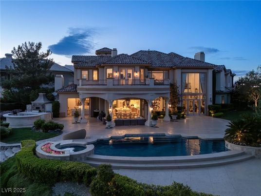 Exterior, Facade, Pool, Mediterranean