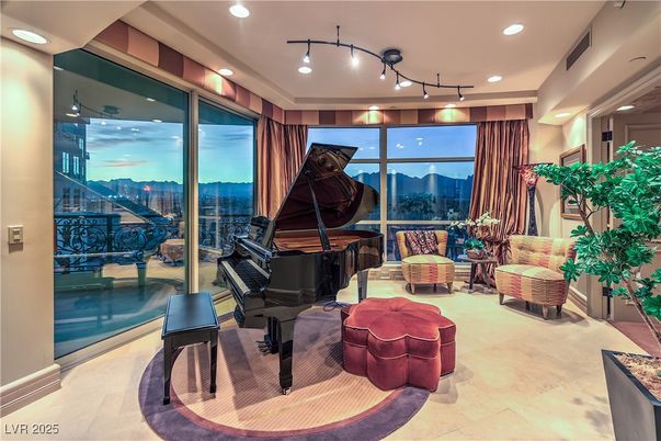 Interior, Piano, Recessed Lighting
