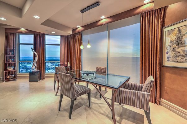 Dining room, Interior, Pendant Lights, Recessed Lighting, Water