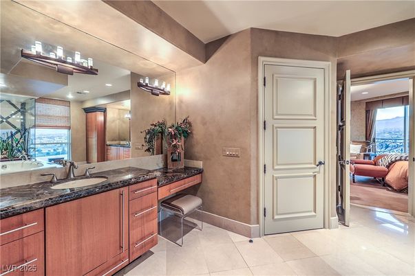 Bathroom, Bedroom, Interior, Recessed Lighting