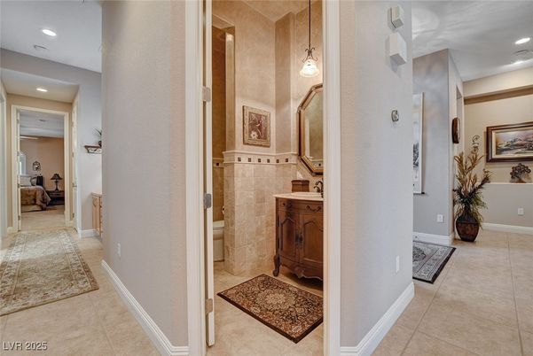 Bathroom, Interior, Pendant Lights, Recessed Lighting