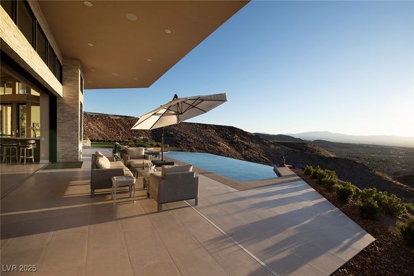 Exterior, Pool, Other