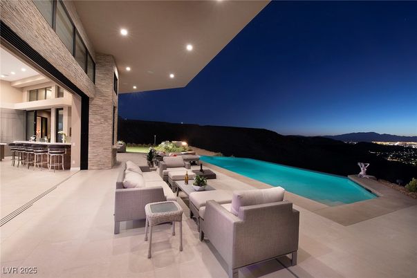 Exterior, Pool, Recessed Lighting