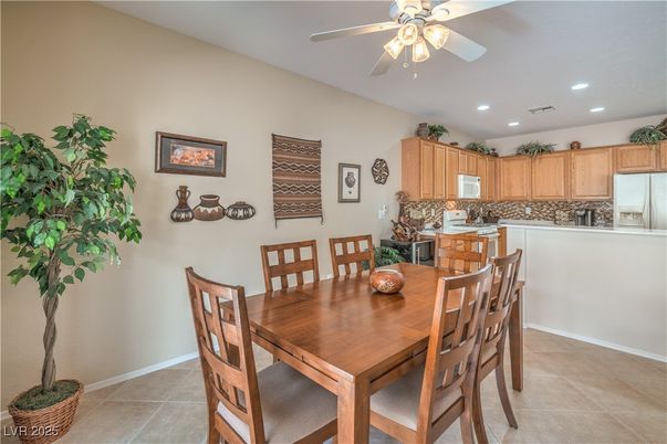 Dining room, Interior, Kitchen, Recessed Lighting