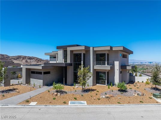 Attached, Exterior, Facade, Modern