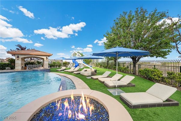 Exterior, Playground, Pool