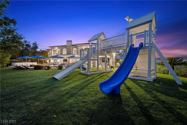 Backyard, Exterior, Playground