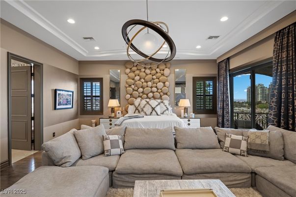 Interior, Living room, Pendant Lights, Recessed Lighting, Wood Texture Flooring