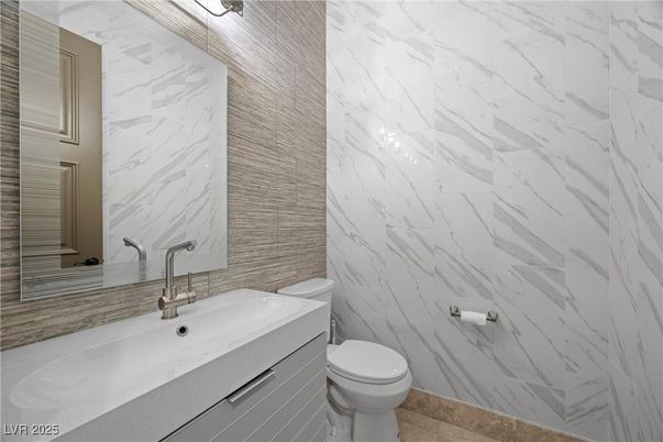 Bathroom, Interior, Marble Walls