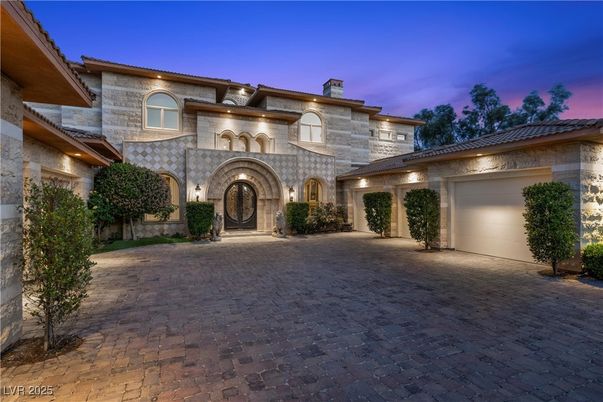 Attached, Exterior, Facade, Mediterranean