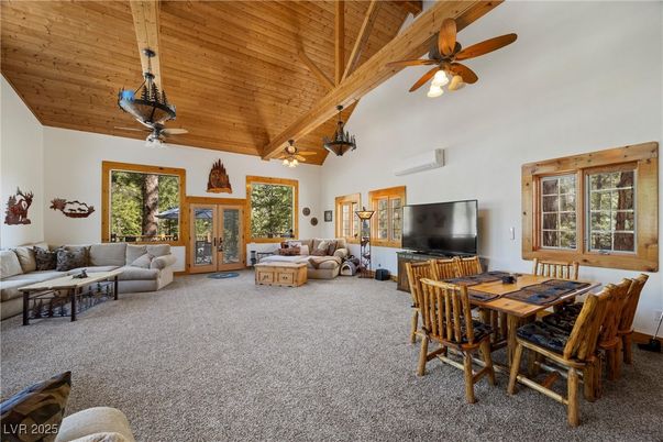 Dining room, Interior, Living room, Wooden Beams, Wooden Ceilings