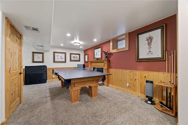Game Room, Interior, Recessed Lighting