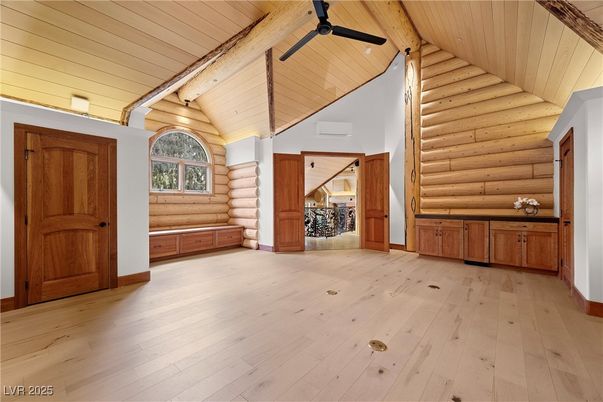 Empty room, Interior, Wooden Beams, Wooden Ceilings, Wood Texture Flooring, Wooden Walls