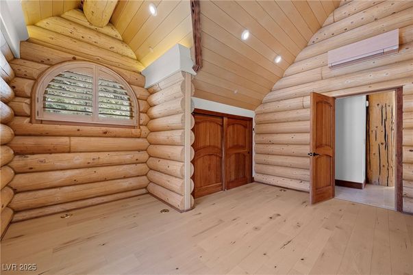 Empty room, Interior, Recessed Lighting, Wood Texture Flooring, Wooden Walls