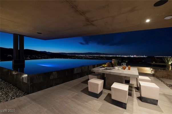 Exterior, Pool, Water