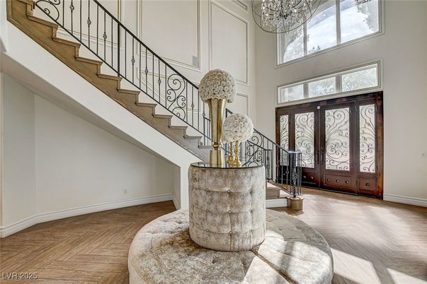 Chandelier, Interior, Wood Texture Flooring