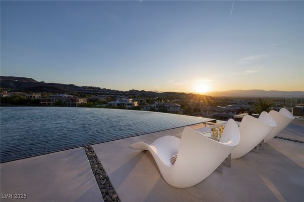 Exterior, Pool, Water