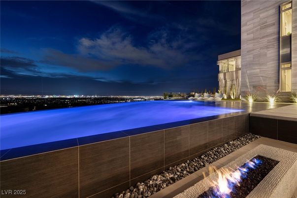 Exterior, Pool, Water