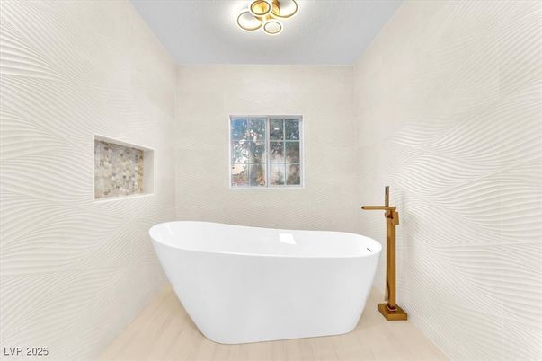 Bathroom, Free Standing Baths, Interior