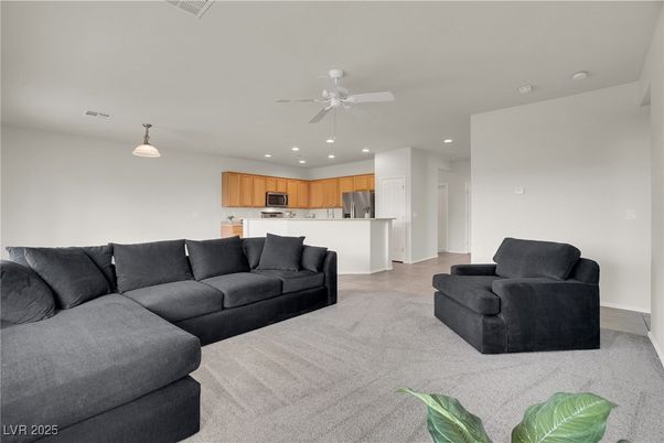 Interior, Kitchen, Living room, Pendant Lights, Recessed Lighting, Stainless Steel Appliances