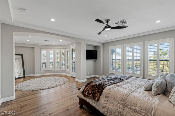 Bedroom, Interior, Recessed Lighting, Wood Texture Flooring