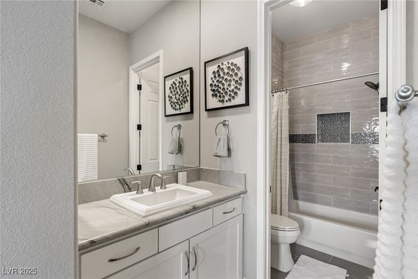 Bathroom, Interior, Tile Countertops