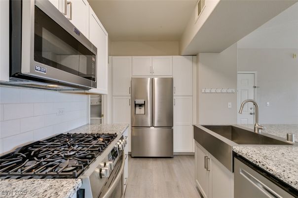 Interior, Kitchen, Stainless Steel Appliances, Wood Texture Flooring