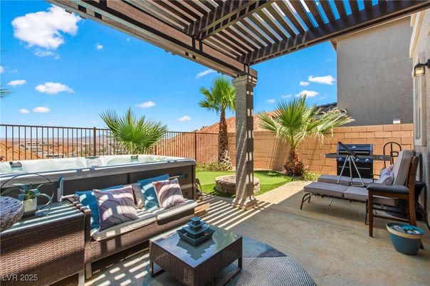 Exterior, Hot Tub