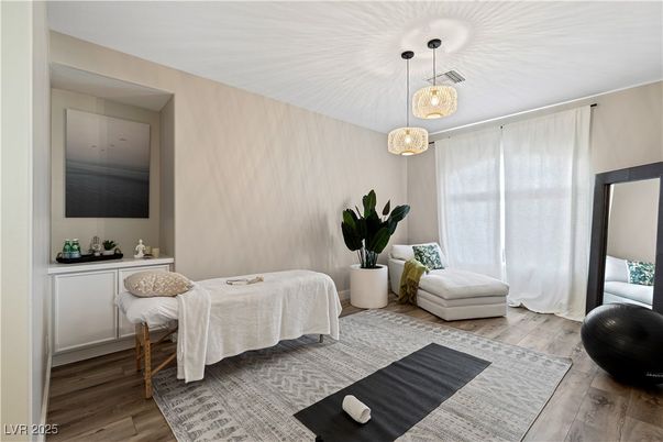 Interior, Pendant Lights, Wood Texture Flooring