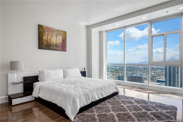 Bedroom, Interior, Recessed Lighting, Water, Wood Texture Flooring