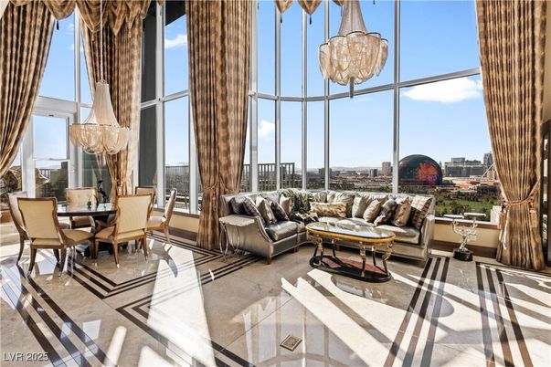 Chandelier, Dining room, Interior, Living room