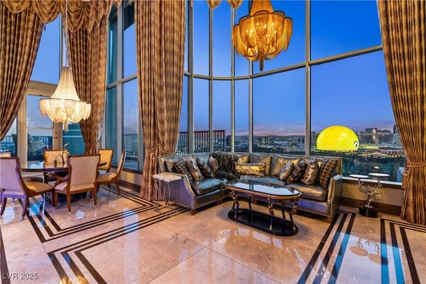 Chandelier, Dining room, Interior, Living room