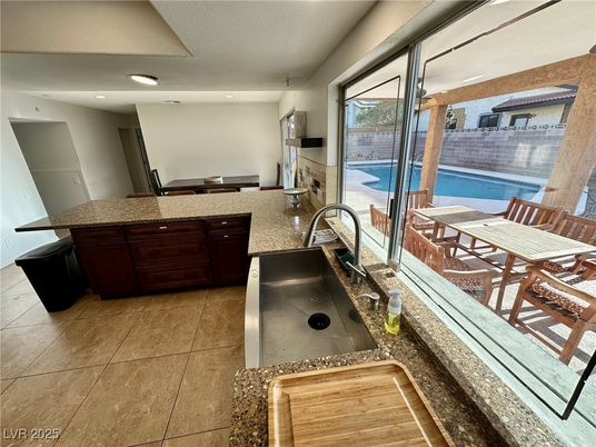 Dining room, Interior, Kitchen, Recessed Lighting, Water